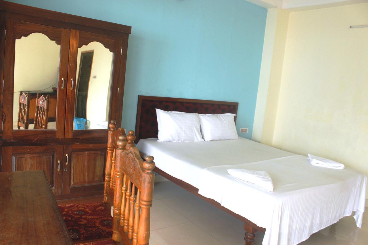 Adam Beach Resort โกวาลัม ภายนอก รูปภาพ