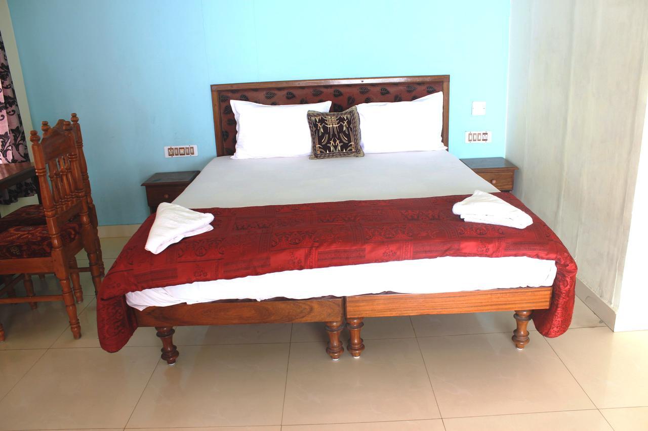 Adam Beach Resort โกวาลัม ภายนอก รูปภาพ