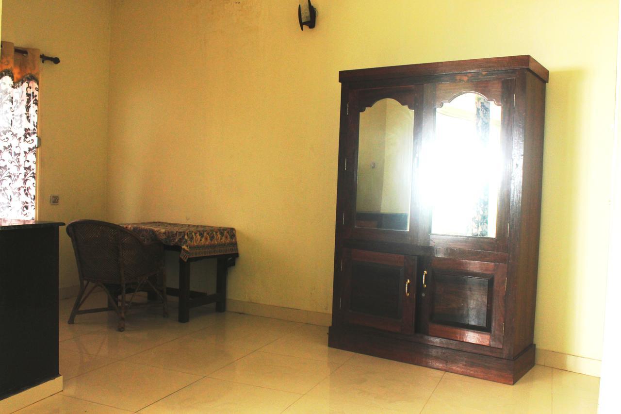 Adam Beach Resort โกวาลัม ภายนอก รูปภาพ