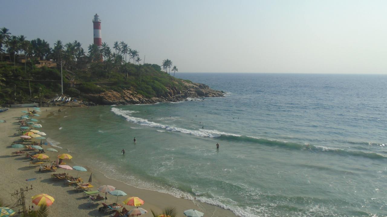 Adam Beach Resort โกวาลัม ภายนอก รูปภาพ